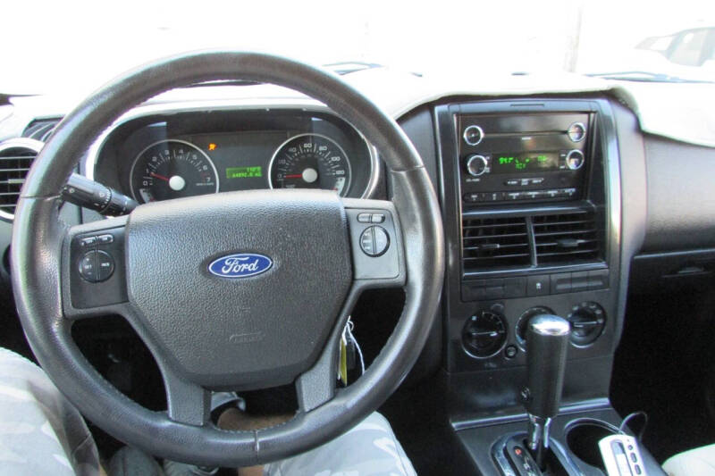 2008 Ford Explorer XLT