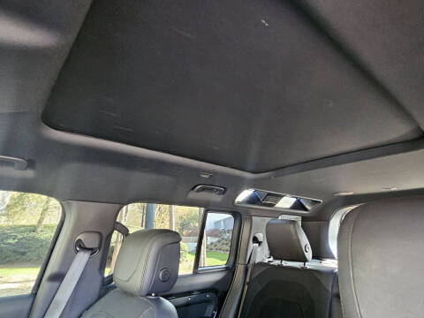 2024 Land Rover Defender 110 V8 P525