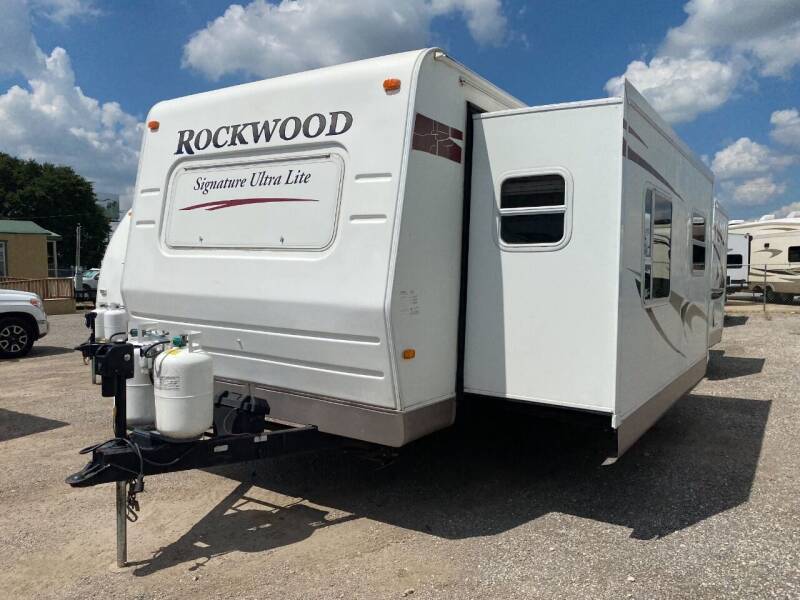 2010 Forest River Rockwood for sale at Ezrv Finance in Willow Park TX