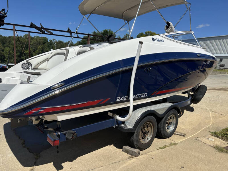 2016 Yamaha 242Limited