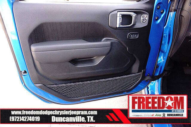 2025 Jeep Gladiator Willys