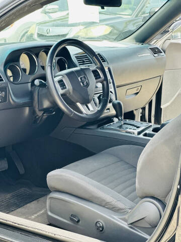 2014 Dodge Challenger SXT