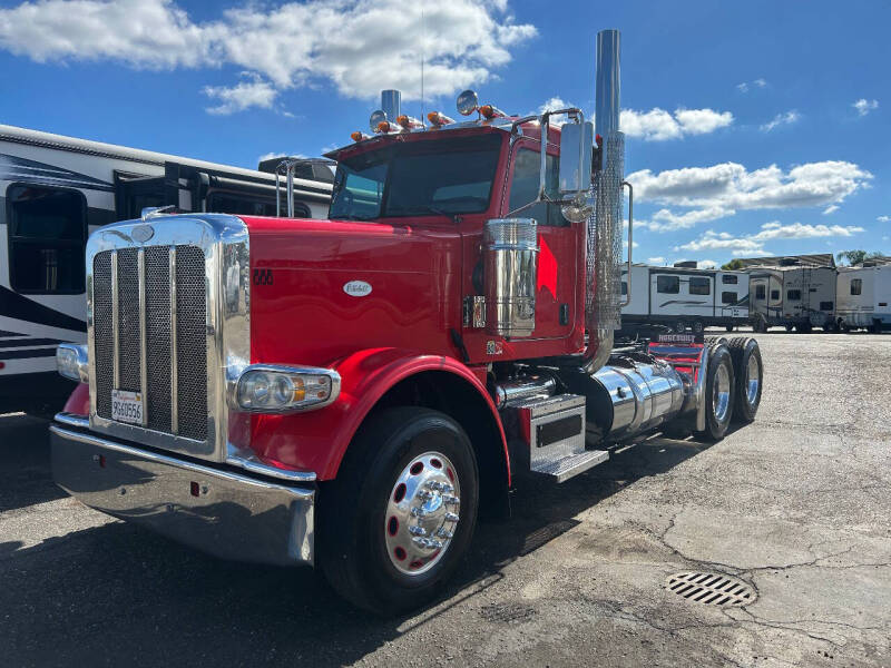 2017 Peterbilt 389