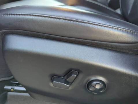 2023 Chrysler Pacifica Plug-In Hybrid Touring L