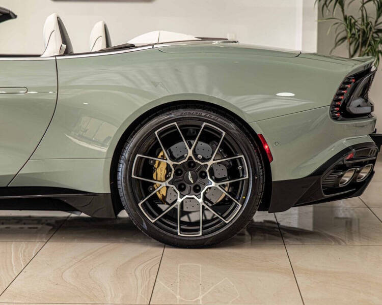 2026 Aston Martin Vanquish Volante