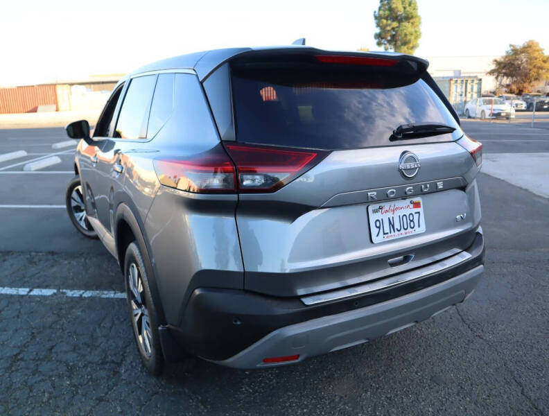 2023 Nissan Rogue SV