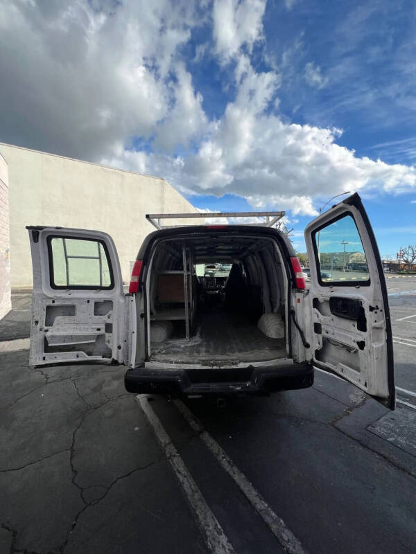 2017 Chevrolet Express 2500