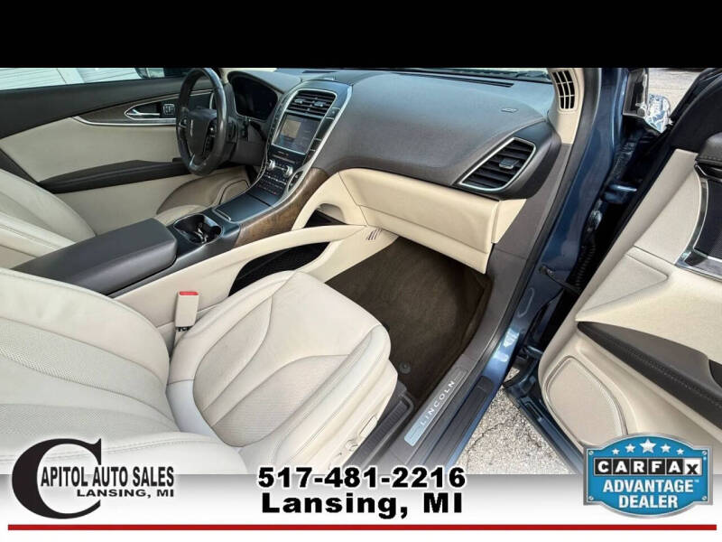 2019 Lincoln Nautilus Select
