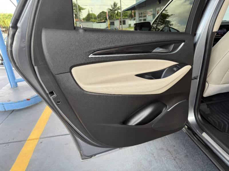 2021 Buick Enclave Essence