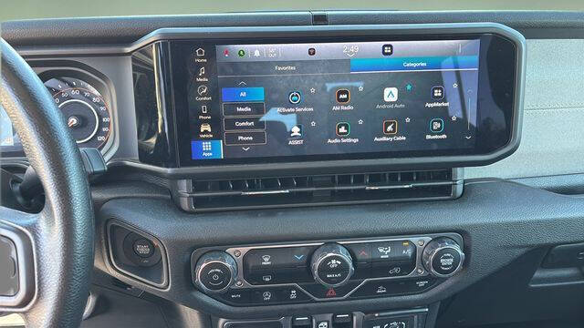 2025 Jeep Gladiator NightHawk