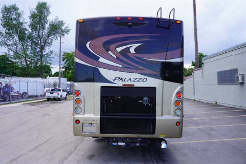 2015 Freightliner XCS Chassis