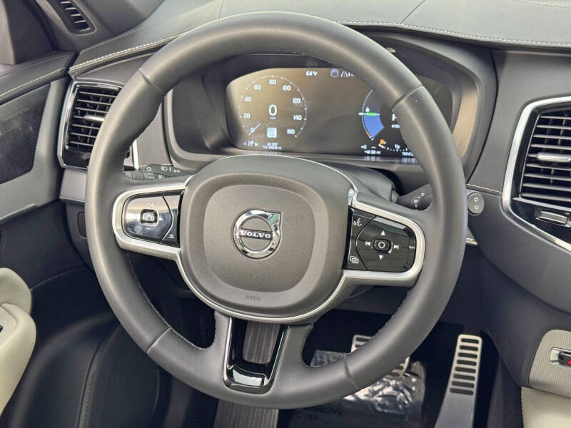 2022 Volvo XC90 Recharge T8 R-Design