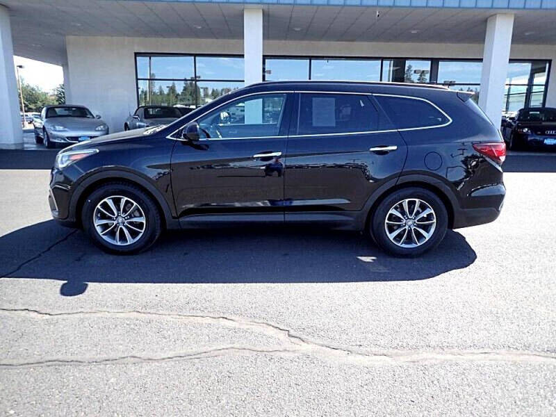 2017 Hyundai Santa Fe SE