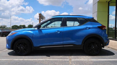 2023 Nissan Kicks SR