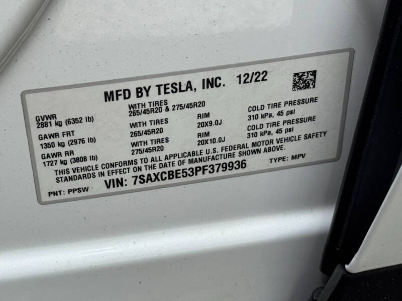 2023 Tesla Model X Standard Range