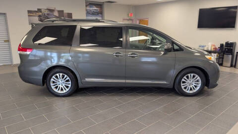 2012 Toyota Sienna