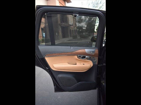 2017 Volvo XC90 T8 eAWD Inscription