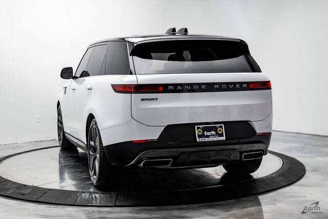 2024 Land Rover Range Rover Sport P360 SE