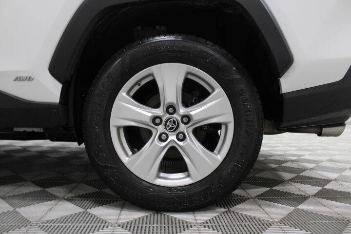 2021 Toyota RAV4 Hybrid LE