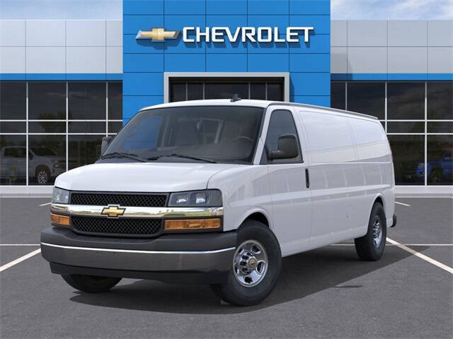 2025 Chevrolet Express 3500