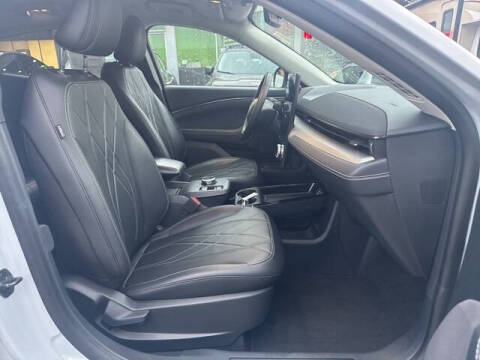 2022 Ford Mustang Mach-E Select