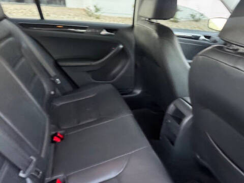 2017 Volkswagen Jetta 1.8T SEL