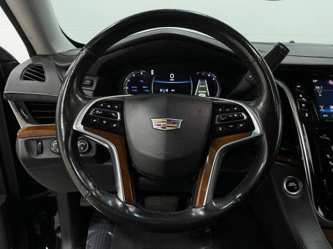 2018 Cadillac Escalade ESV Luxury