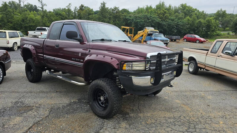 2000 Dodge Ram 1500 for sale at Rocket Center Auto Sales in Mount Carmel TN