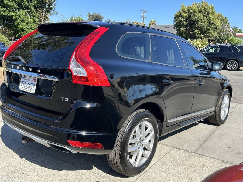 2017 Volvo XC60 T5 Dynamic