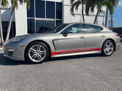 2011 Porsche Panamera 4