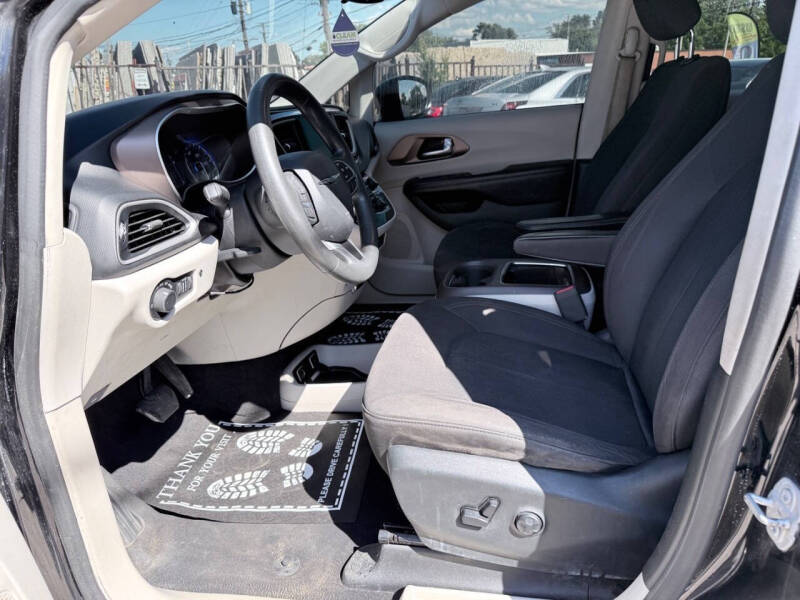 2017 Chrysler Pacifica Touring