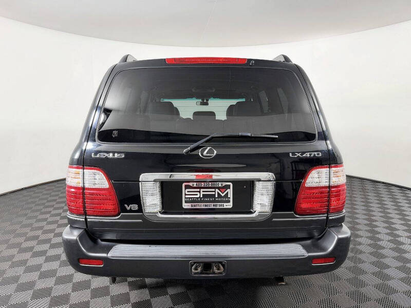 2004 Lexus LX 470