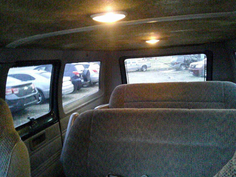 2000 Dodge Ram Van 1500