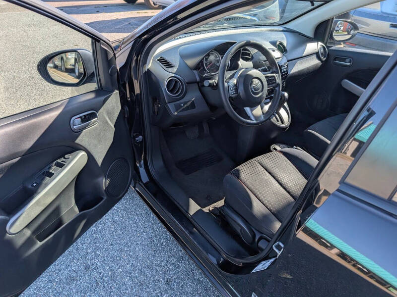 2011 Mazda MAZDA2 Touring