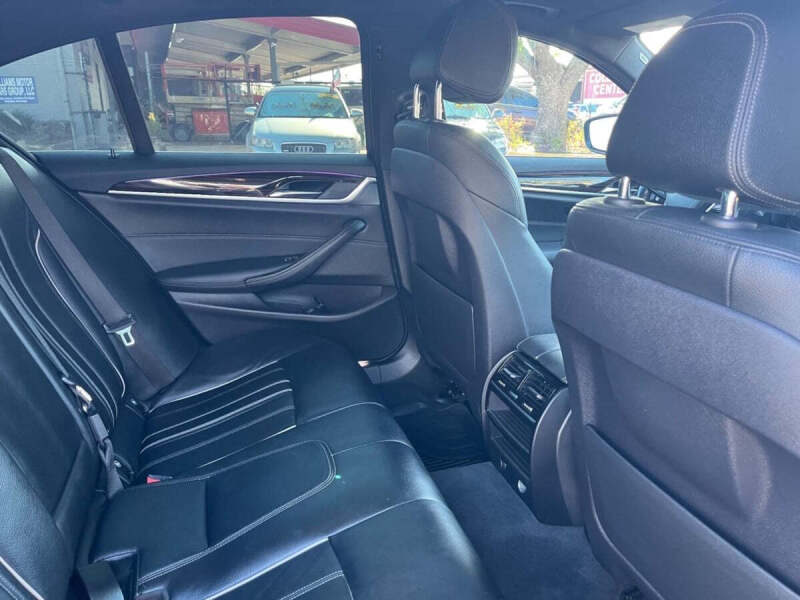 2019 BMW 5 Series 530i