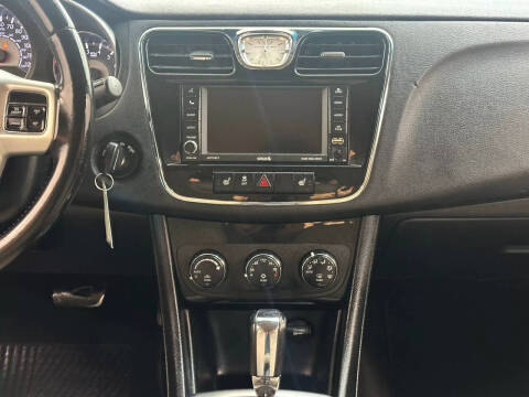 2012 Chrysler 200 Limited