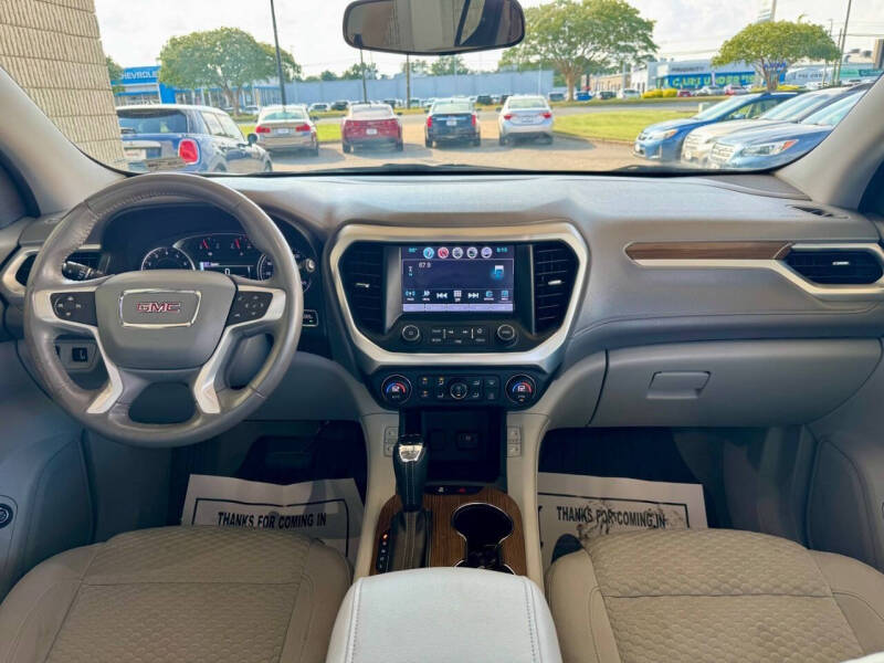 2017 GMC Acadia SLE-2