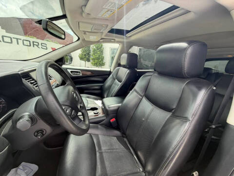 2017 Nissan Pathfinder Platinum