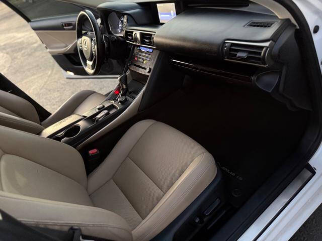 2019 Lexus IS 300