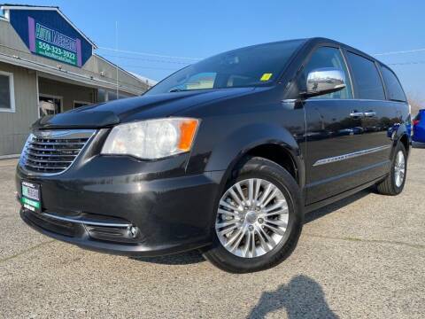 2015 Chrysler Town and Country for sale at Auto Mercado in Clovis CA