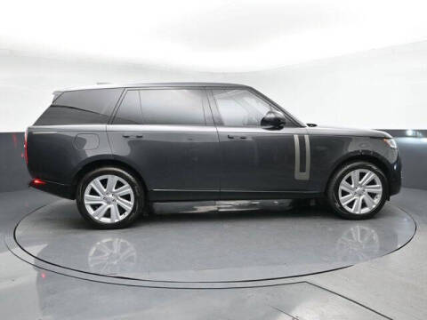 2023 Land Rover Range Rover P400 SE LWB