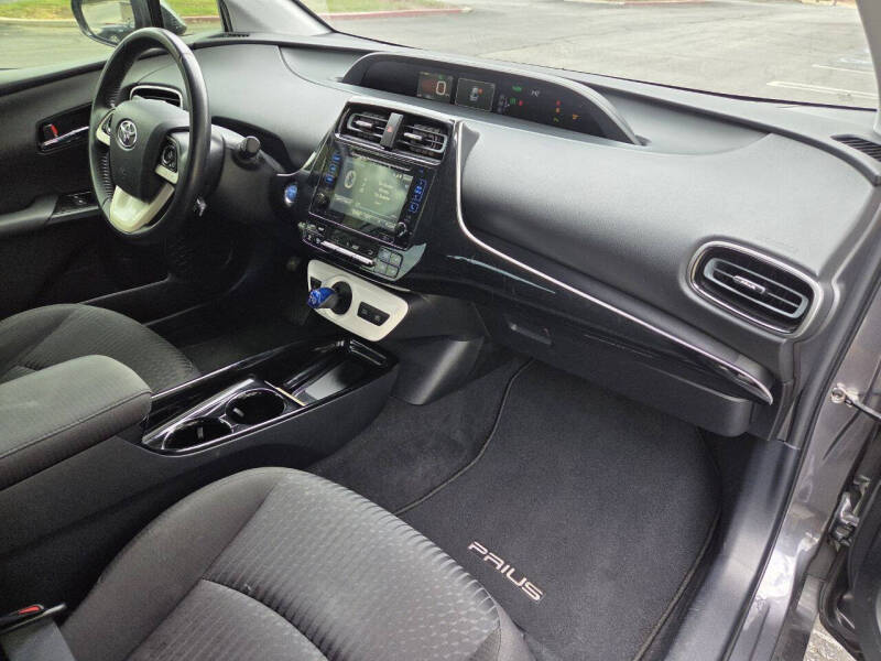 2017 Toyota Prius Three