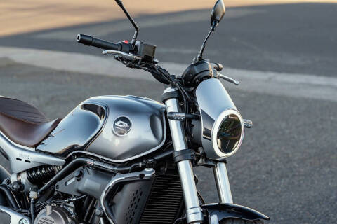 2023 QJMotor SRV550