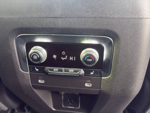 2024 GMC Yukon XL SLT