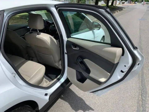 2012 Ford Focus SEL