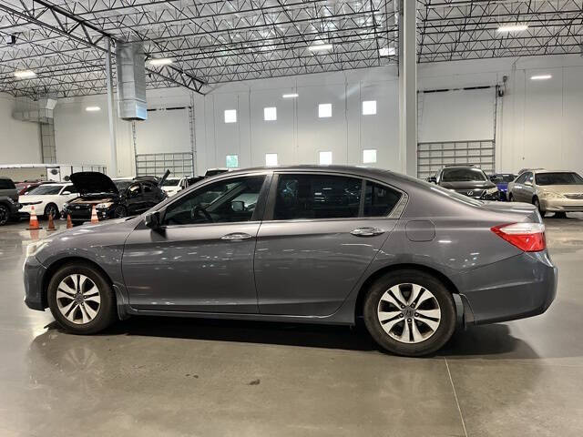 Used 2015 Honda Accord LX with VIN 1HGCR2F30FA031933 for sale in Peoria, AZ