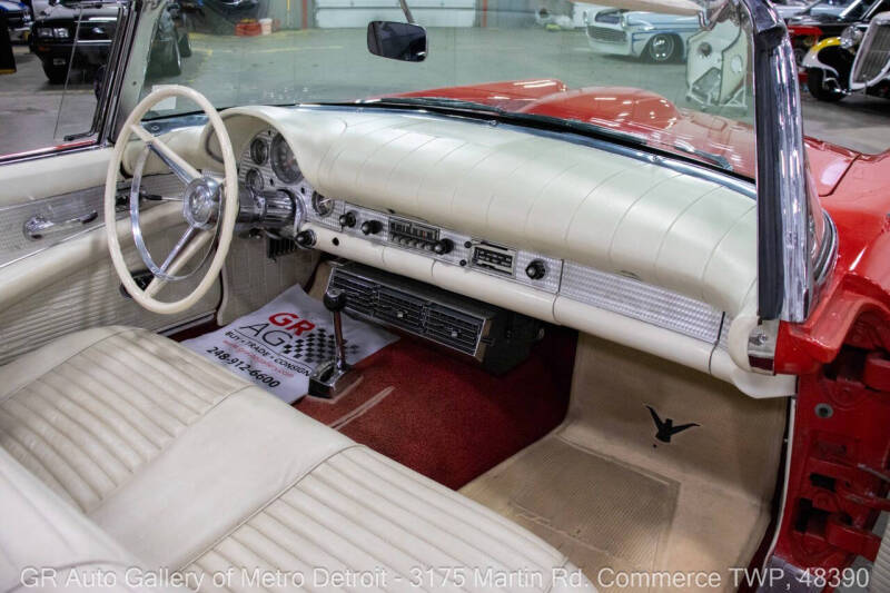 1957 Ford Thunderbird