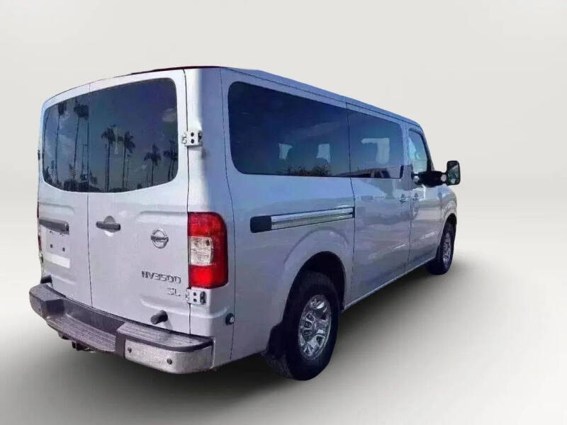 2017 Nissan NV 3500 HD SL