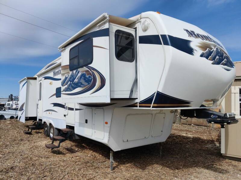 2011 Keystone MONTANA 3750FL for sale at Texas RV Trader in Cresson TX