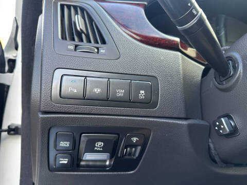 2012 Hyundai Equus Signature